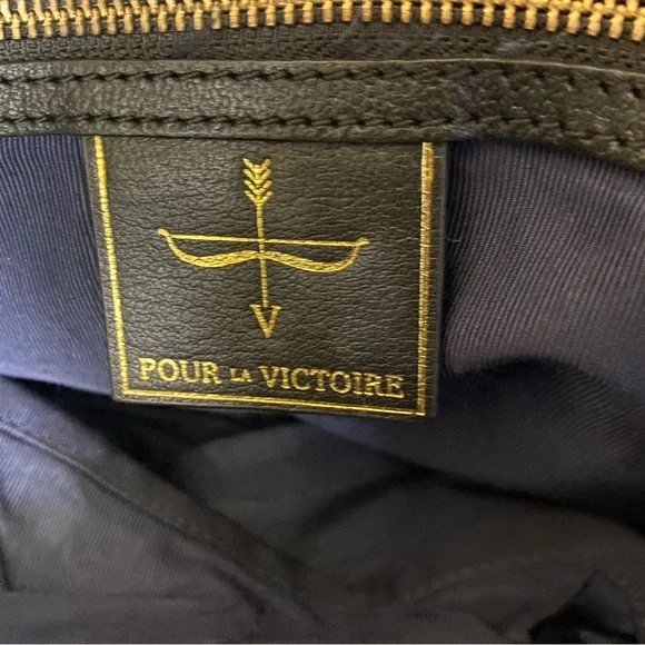 Pour la Victoire leather handbag
